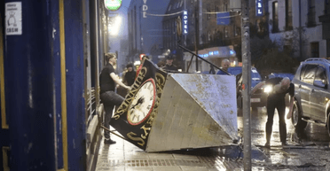 Шторм Иша заблокировал движение транспорта в Великобритании и Ирландии (фото, видео)