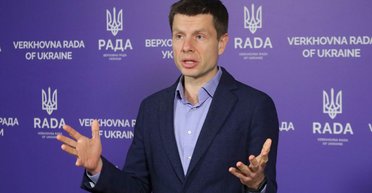 Гончаренко опубликовал фото с военными во время воздушной тревоги