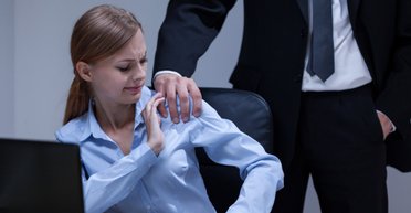 Харассмент Шредингера. Возможно ли в Украине выиграть дело о сексуальных домогательствах