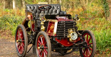 На продажу выставили самое старое гоночное авто в мире (фото)