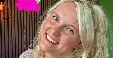 Освободилась от "рабства с 9 до 5": женщина рассказала, как вылезти из долгов