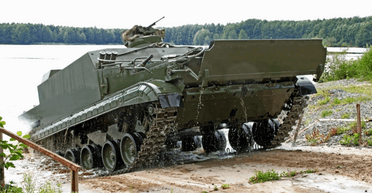 В РФ заявили о завершении разработки БТ-3Ф, умеющей плавать: чем будет опасна для ВСУ