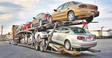 Импорт авто в Украину стремительно вырос: откуда чаще всего ввозят машины