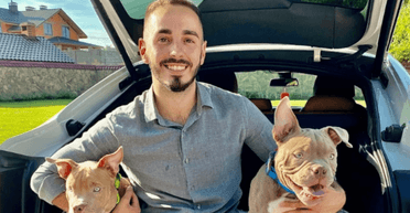 Розбили машину й написали — "ухилянт": відомому українцю насолили в Туреччині (фото, відео)