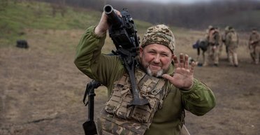 Не час для розколу: як суперечка про 24-річних перетворилася в Україні на загальнонаціональну інтернет-розбірку