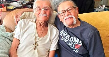 Минуло 73 роки: чоловік завдяки ДНК-тесту знайшов брата, якого вкрали у дитинстві (фото)