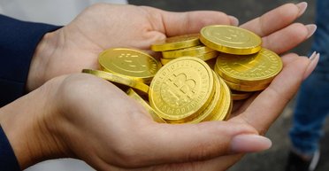 Біткоїн як шлях до порятунку. Чи стане криптовалюта новою релігією