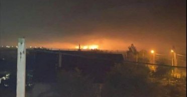 Минус 700 КАБов: на аэродроме "Липецк-2" детонируют склады с боеприпасами (видео)