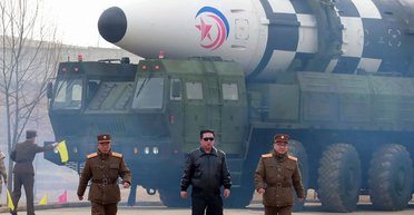 "Будут "дружить" и дальше: в РФ объяснили, чем будут торговать с КНДР в обход санкций ООН