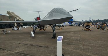 Гібрид ракети та РЕБ: Китай розробляє дрон-камікадзе "наддалекого" радіуса дії