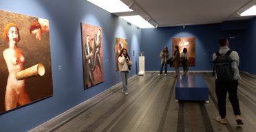 Феномен Александра Ройтбурда. Почему девушки ломятся на выставку в центре Киева: это надо видеть