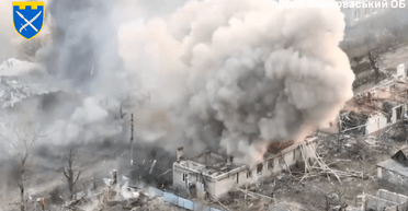 ЗС РФ увійшли до Красногорівки, але українці на HMMWV вибили ворога: деталі бою (відео)