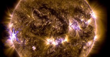 Цього тижня по Землі вдарить ще одна сонячна буря: вчені назвали дати (фото)