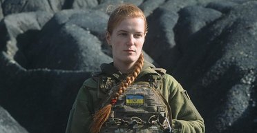 Пулеметчица и модель украсили обложки весеннего выпуска Vogue Ukraine