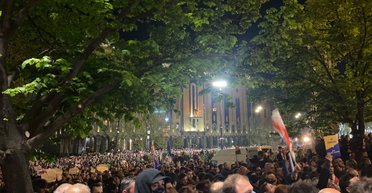 14 задержанных: в Грузии люди выходят на протесты из-за закона "об иноагентах" (видео)