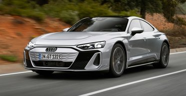 2,5 с до сотни и запас хода 600 км: Audi показала новый электрокар на базе Porsche (фото)