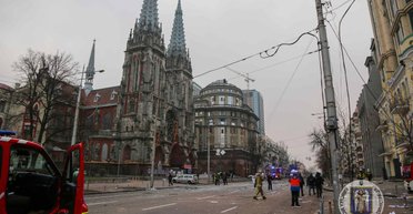 Баллистический обстрел Киева: как выглядит костел Святого Николая после атаки РФ (фото)