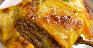 Картопляний рулет-запіканка з фаршем: рецепт ситної страви на обід