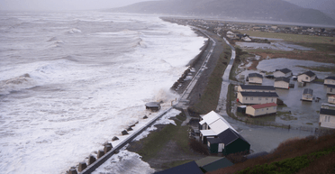 "Жителі приречені": приморське село стане першим у Британії, яке знищить море (фото)