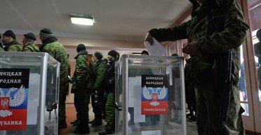Донецкий гамбит. К чему ведет признание Москвой "новороссийских выборов"