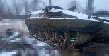 Напівживий проєкт: в Україні помічено прототип важкої БМП на базі Т-55 (фото)