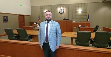 Еще один фигурант "пленок Миндича" покинул Украину, — Железняк