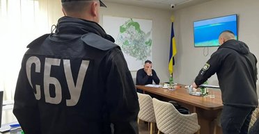 Штампували фальшивые приглашения: в СБУ рассказали о деле Ужгородского горсовета (фото, видео)