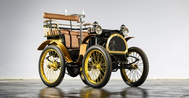 Французькі ікони: на аукціон виставили 100 найкращих Renault усіх часів (фото)