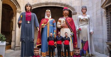 Українські ляльки-велетні вперше відкриватимуть фестиваль у Барселоні (фото)