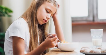 Сложно накормить: 9 советов, как повысить аппетит у ребенка