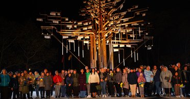 В Запорожье открыли "Дерево памяти" — мемориал, посвященный павшим защитникам