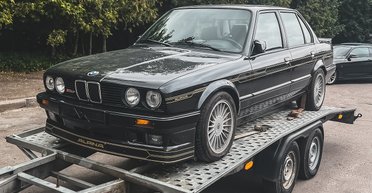 Настоящие раритеты: в Украину привезли ценные коллекционные спорткары BMW (фото)