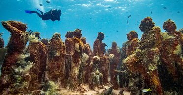 Заплисти в музей. Які незвичайні виставки і галереї відкриваються у світі