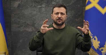 "Путин — неадекватный человек": Зеленский отреагировал на удары РФ по кортежу в Одессе (видео)