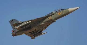 Парад довгобудів: в Індії готуються до майстер-класу на нових літаках Tejas Mk1A (відео)