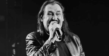 Співав про яворину, а посадили смереку: розгорівся скандал через дерево на могилі Гіги