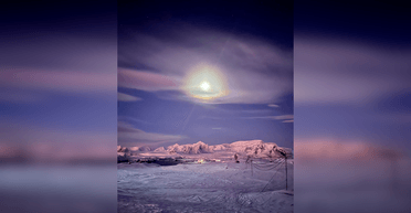 Уникальная ночь: над станцией "Академик Вернадский" сняли сразу два редких явления (фото)