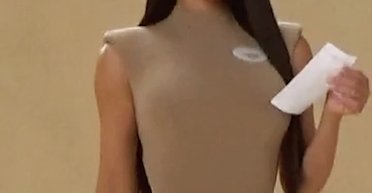 Кім Кардаш'ян клонувала себе в новій рекламі (відео)