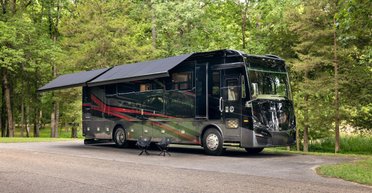 Дворец на колесах: в США создали роскошный автодом за $500 000 (фото)