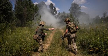 Ведут скудный огонь по противнику: ВСУ могут выпустить лишь 30 снарядов в день по бойцам РФ