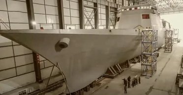 Схожий на російські фрегати: у КНДР будують гігантський корабель водотоннажністю 3000 тонн (фото)