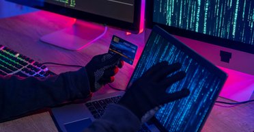 Карточное мошенничество: как ворам удается снимать средства со счетов и как предотвратить потери