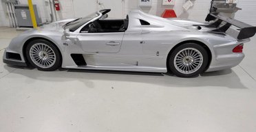 ФБР конфіскувало у відомого спортсмена рідкісний суперкар Mercedes за $13 мільйонів (фото)