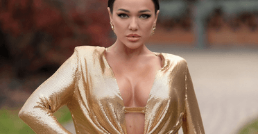 Ждет первенца: звезда "Холостяка" интересным способом сообщила, что беременна (видео)