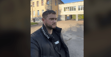 Адвокат заявив, що представники ТЦК зламали йому ключицю: деталі та реакція військових (відео)