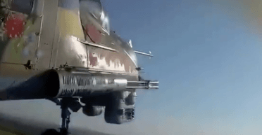 Hydra 70 по оккупанту: кадры атаки украинского Ми-24П по оккупантам (видео)
