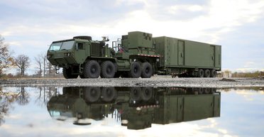 Китай угрожает союзникам США: Филиппинам и Японии советуют "не пускать волка в дом"