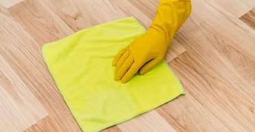 Антивода та антишум: реальні тести вінілової підлоги, які здивували експертів