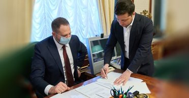 В поисках крайнего. Чем грозит Ермаку и Зеленскому отчет Bellingcat о   "Вагнергейте"