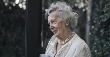 Дострокова пенсія в Україні: хто має право і за яких умов